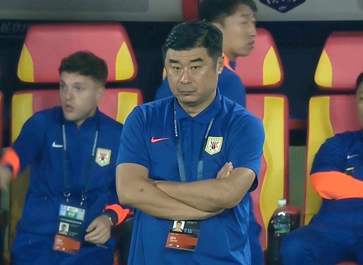 乐鱼娱乐平台 -包含里程碑夜马赛单刀错失，中超冲刺阶段刷纪录，话题不断，资深球员宣示担当的词条