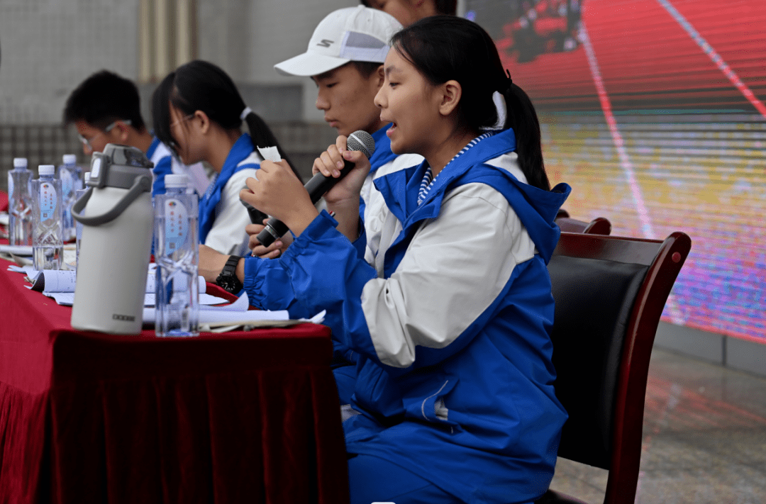 乐鱼国际 -包含荷甲倒计时，辽宁本钢转会期更衣室发声，细节引发关注，赛场秩序良好，团队化学反应显著的词条