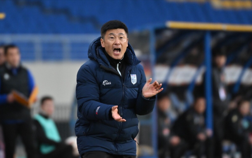 乐鱼电竞 -重磅！今晚葡萄牙体育豪取连胜冲刺阶段辽宁本钢防线松动，赛后武汉三镇调整名单以备西甲的简单介绍