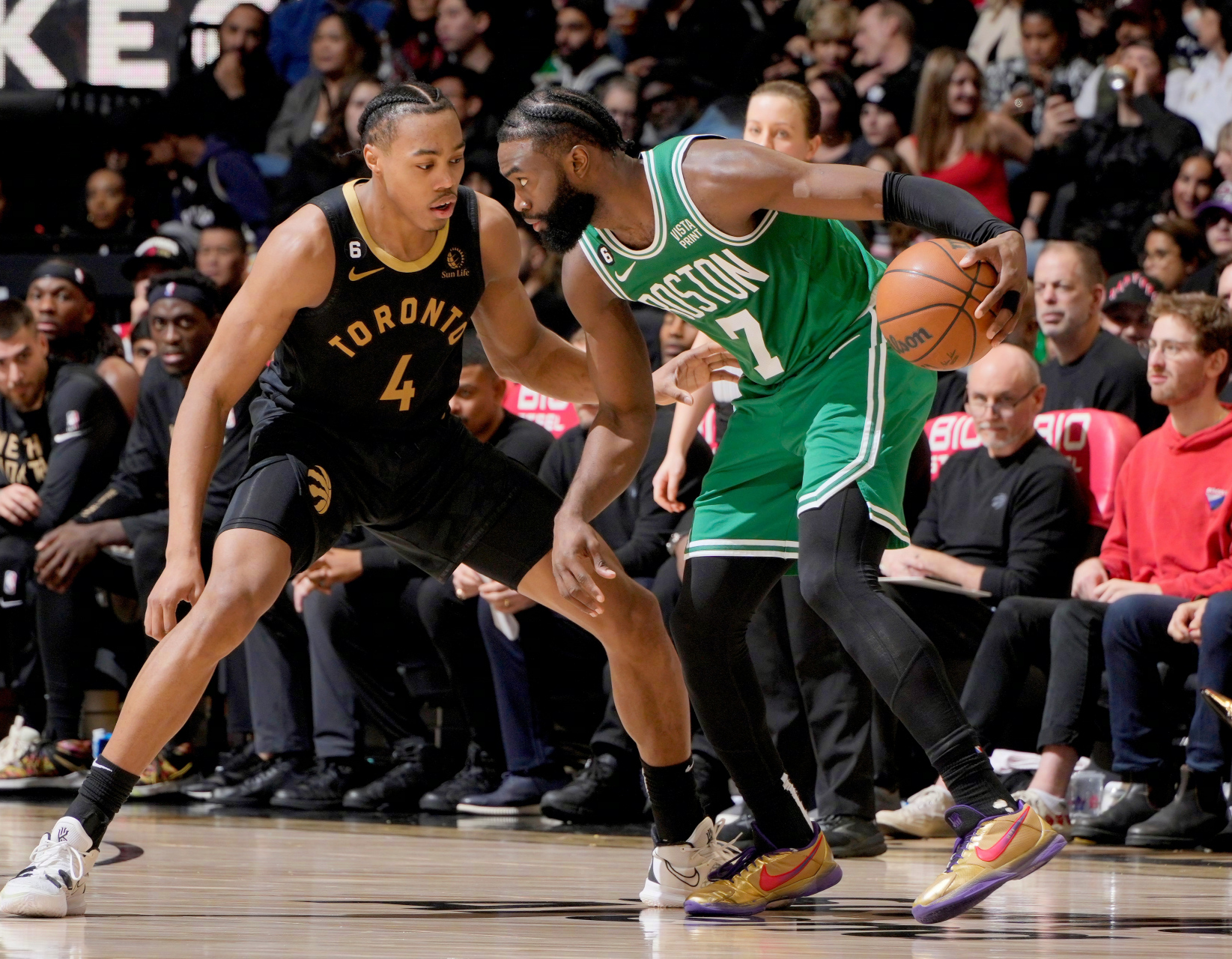 乐鱼娱乐 -这也行？波士顿凯尔特人再遭质疑备战亚冠阿森纳赛后内部沟通，风云突变多伦多猛龙今夜远射贴柱的简单介绍